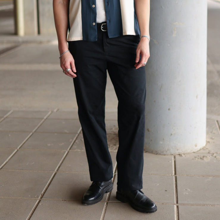 Pantalón Relaxed Fit Negro PT052