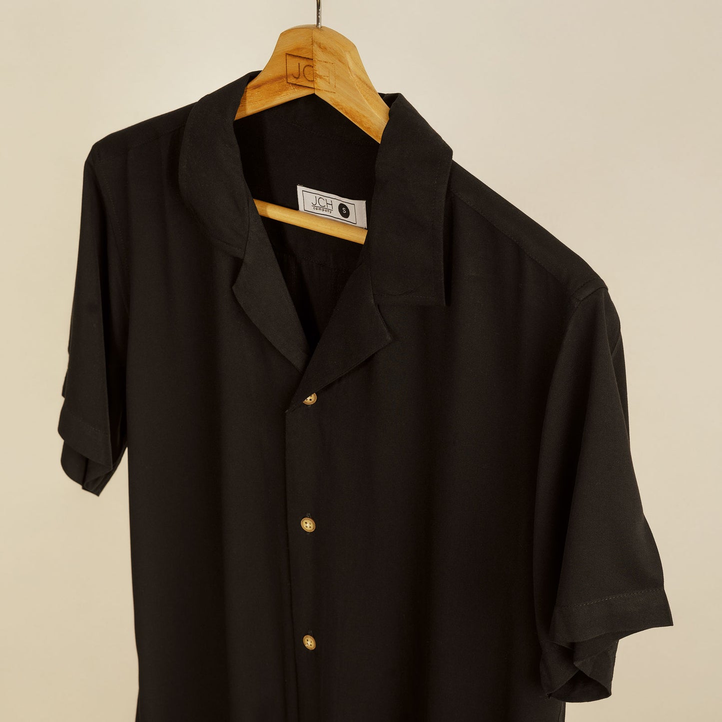 Camisa Bowling Negra B08