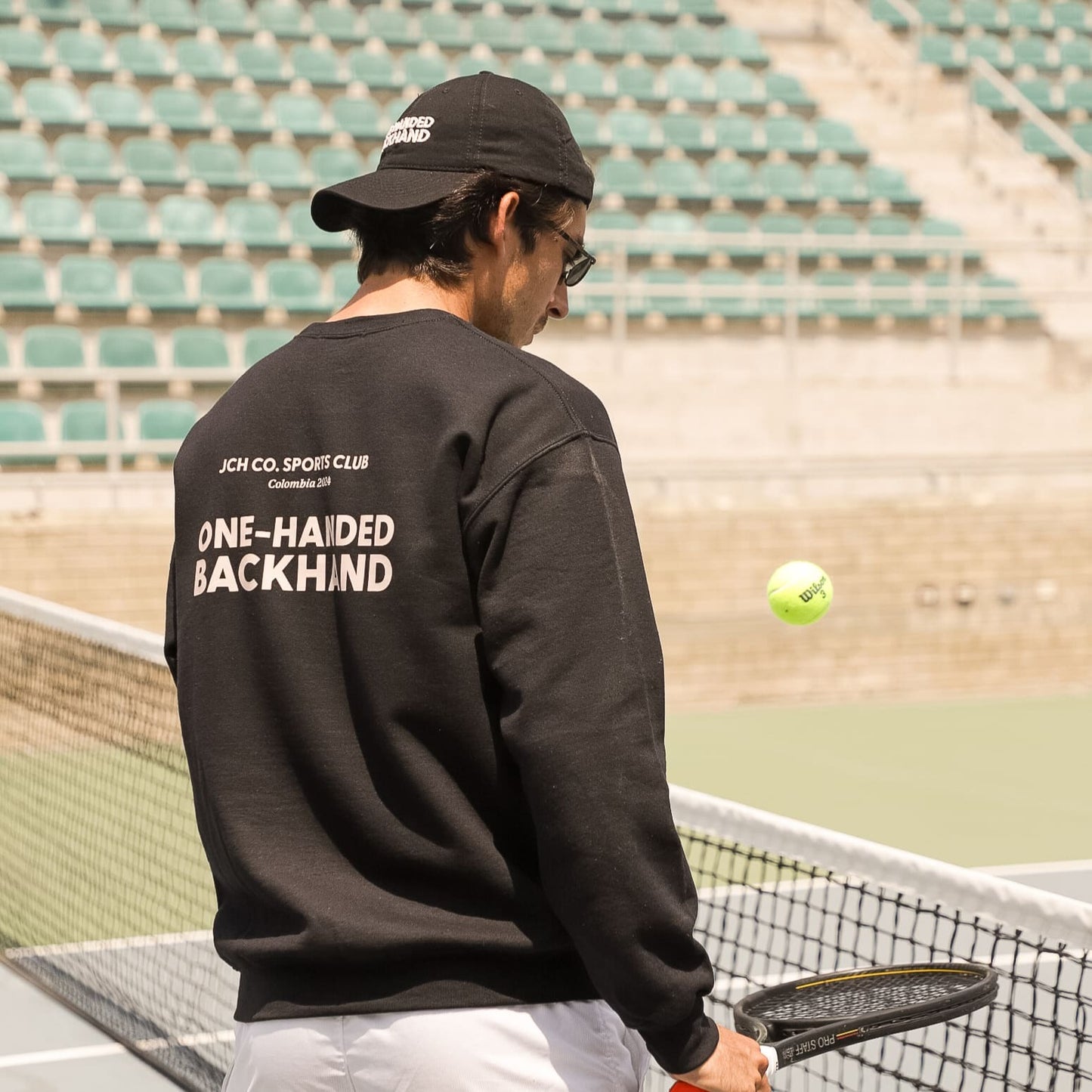 Sweater Negro One Handed Backhand SC001